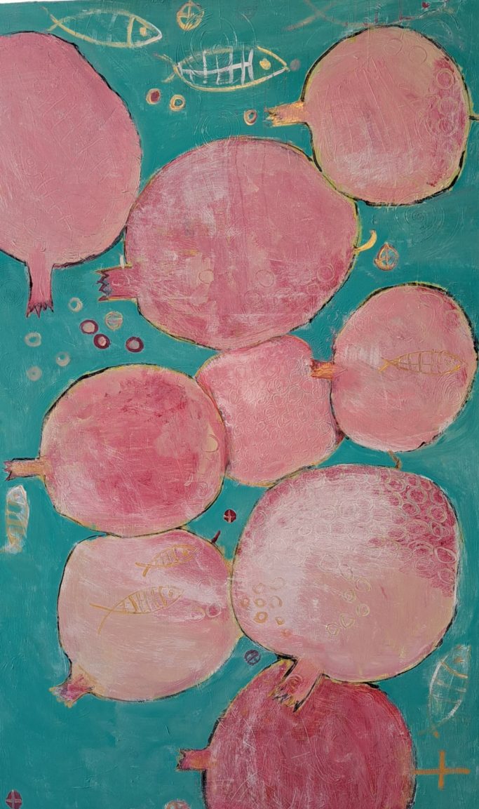 Fondo turquesa con círculos rosados y pequeños peces dibujados en un estilo abstracto.